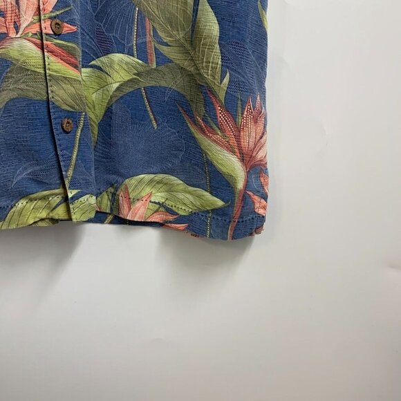 Tommy Bahama Men's Hawaiian Tropical Floral 100% Silk Short Sleeve Camp Shirt - Picture 5 of 11